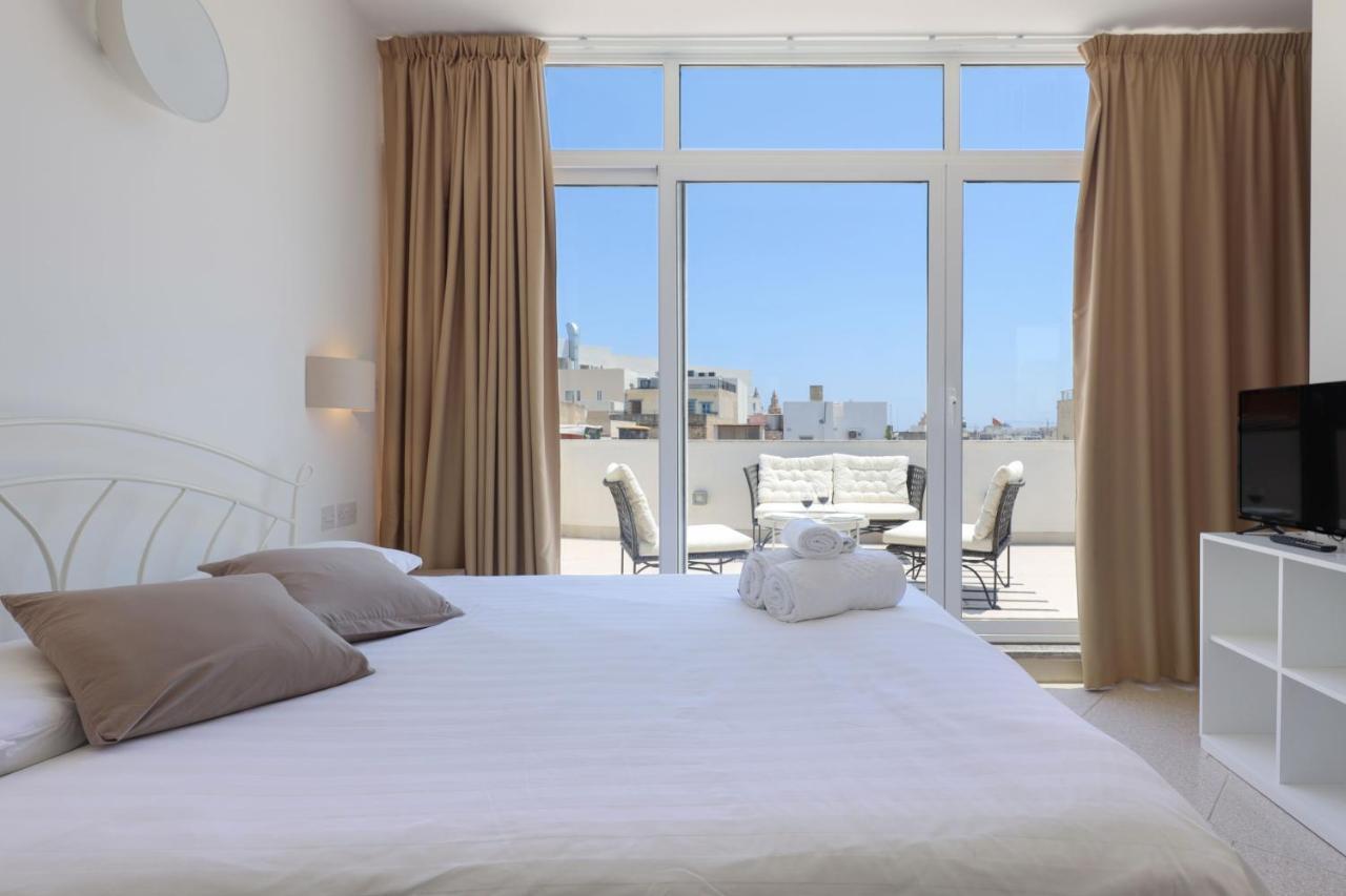 Double Room Terrace,1117487550:JPEG