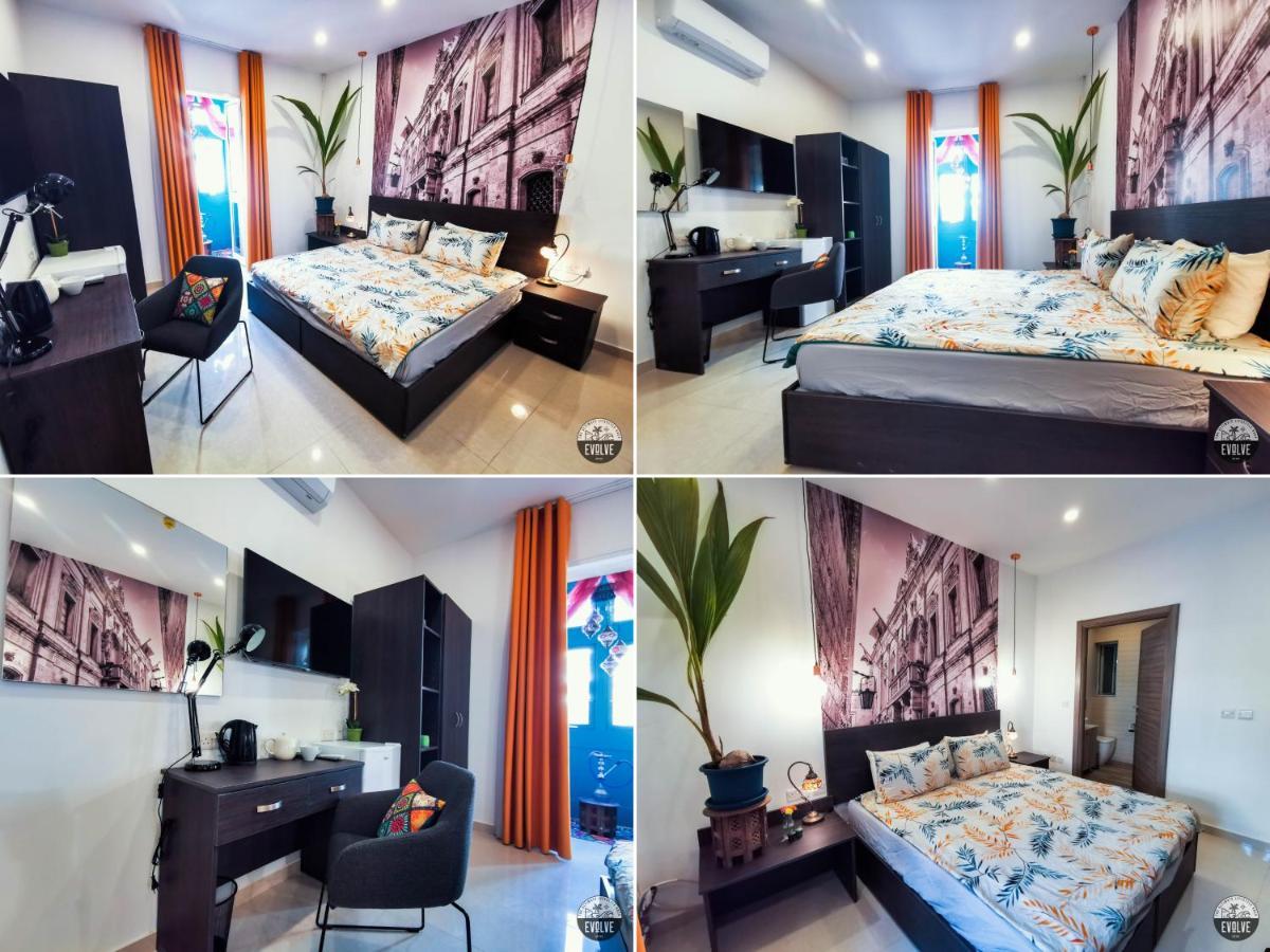 Chambre Lit King-Size avec Balcon