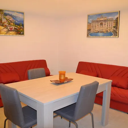 La Luna Town House-3